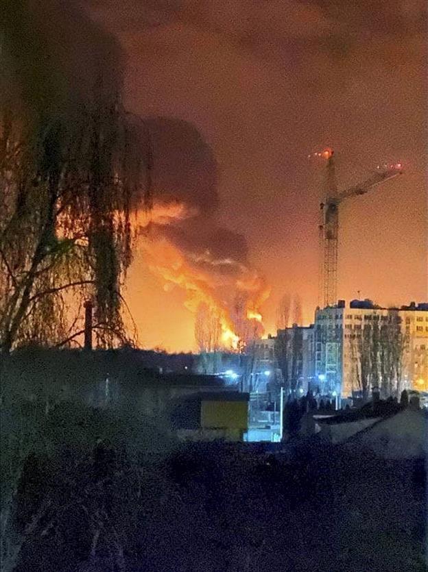 2022_2$largeimg_1130993778