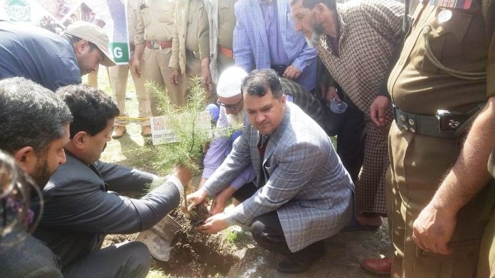 Conservator of Forests visits Kund valley Kulgam-19