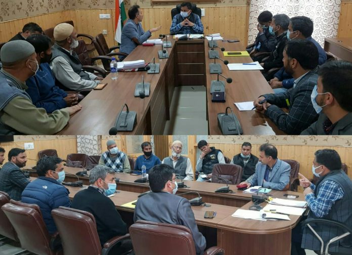 DC Anantnag acts tough on complaints regarding overcharging by Brick Kilns