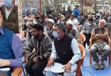 DC Budgam holds Public Darbar at Block Parnewa