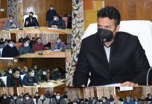 DC Kulgam reviews, finalizes arrangements for JKSSRB Accounts Assistant exam