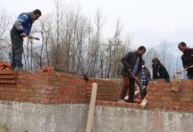 LCMA launches spontaneous demolition drive at Brari Nambal, Babademb