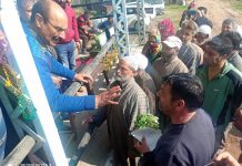Director Agriculture Kashmir visits Baramulla district