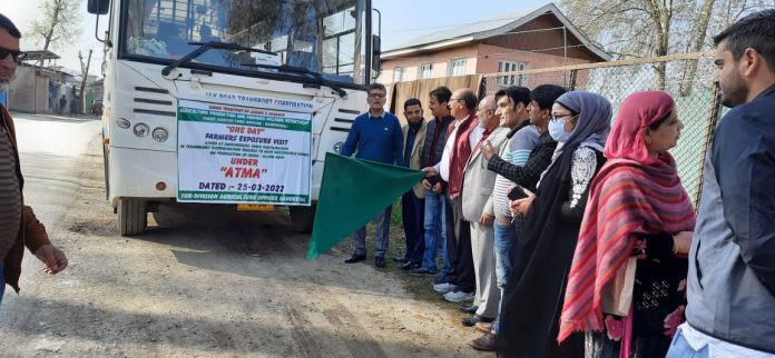 Director Agriculture visits Gbl-25