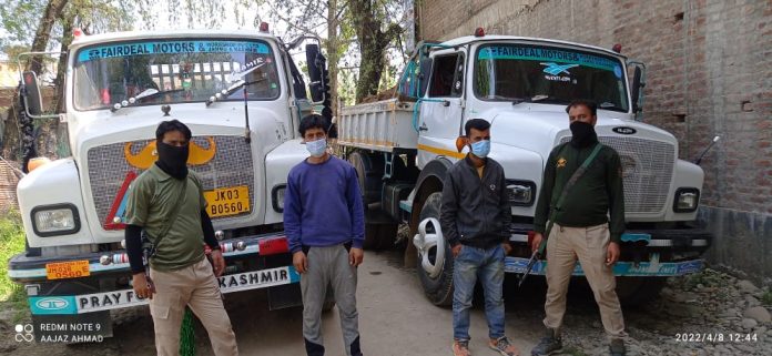Police arrests 02 persons and seizes 02 vehicles in Budgam