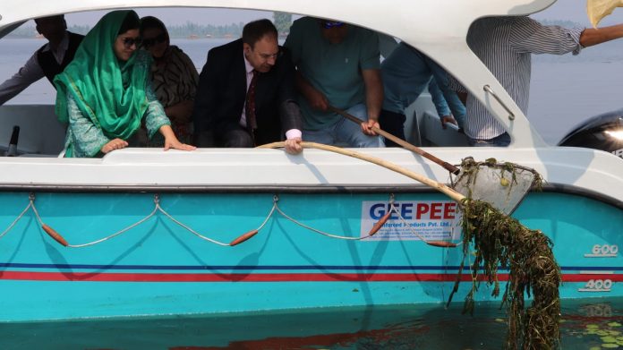 Vice Chancellor Islamic University & SP college students participates cleanliness drive 10-