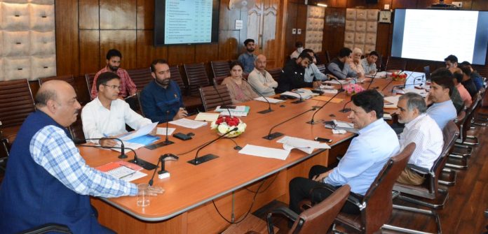 Commissioner Secretary reviews functioning of Floriculture Department-6