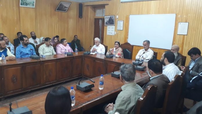 KU VC chairs maiden meeting of Deans, HODs, Directors