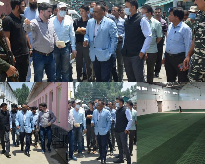 Div Com Kashmir visited Walnut Factory Qazigund 28-