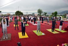 Lt Governor, Union MoS participate in International Day of Yoga celebrations at Dal Lake