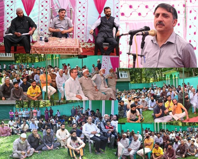 ADC visits Aarigatnoo village_ holds public grievances redressal camp-30