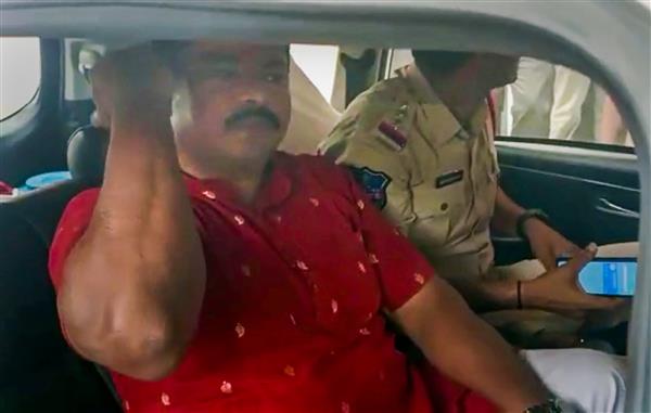 2022_8$largeimg_1945976483