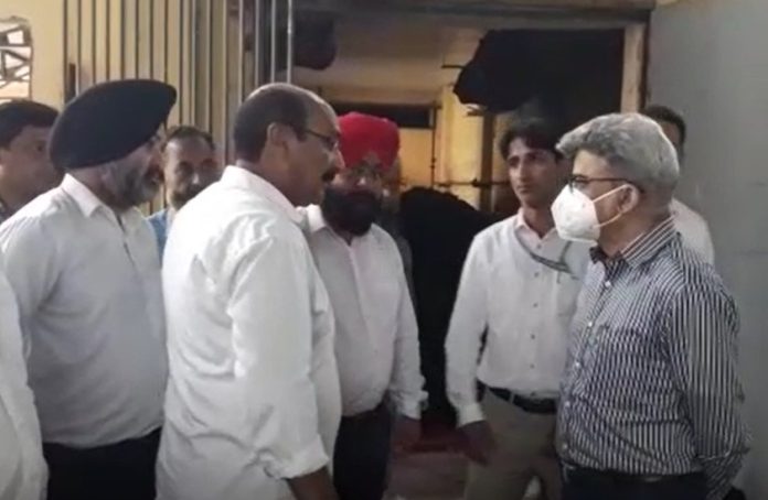 Atal Dulloo visits Mushroom, Floriculture sections of Directorate of Agriculture Kashmir-26