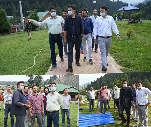 DC Kulgam visits Aharbal tourist destination-8