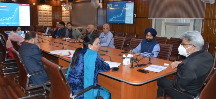 Dulloo reviews status of Lumpy Skin Disease in J&K-18