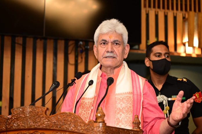 Lt Governor Manoj Sinha attends finale of month-long celebrations of 153rd Gandhi Jayanti held in schools across the UT (4)
