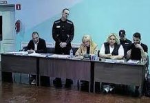 Charges of extremism against Russian opposition leader; new trial begins