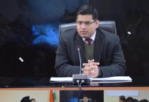 DC reviews functioning of Common Service Centres in Poonch District