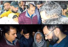 District Admin Srinagar reaches out to the fire victims of Rajbagh, Eidgah and Sonerkul