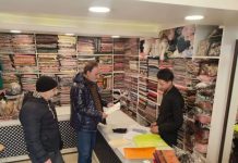 As tourist season knocks, Handicrafts Dept intensifies drive to weed out counterfeit products