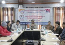 CUKashmir holds induction cum training prog for administrative staff