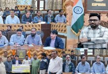 DC Kupwara reviews progress of welfare schemes of Labour department