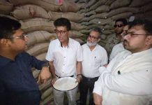 Satish Sharma inspects FCI Godowns, Fair Price Shops, food establishments, street vendors, hotels in Srinagar