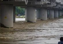Yamuna swells past 207 metres in Delhi, floodwater inundates nearby areas