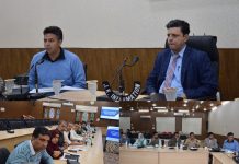 CEO visits Budgam; reviews preparedness for Bye-Election to AC-27 Budgam