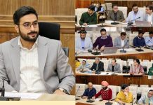 DC Srinagar reviews progress on ABHA ID Enrolment, PMJAY-Sehat (Golden Card) Coverage, TB Control Measures