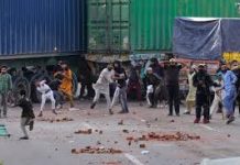 Pakistan: TLP march turns violent, clashes erupt with police in Lahore