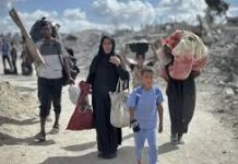 Thousands of Palestinians return to destroyed homes as Gaza ceasefire takes effect