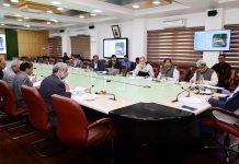 CM Omar Abdullah reviews progress in completion of Revenue Department projects, calls for early execution of pending works