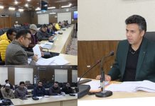 DC Budgam reviews progress of PM Surya Ghar Scheme in District