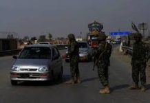 3 killed as gunmen attack Pakistan paramilitary force headquarters in Peshawar