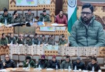 DC Kupwara reviews various Land issues Pertaining to Defense