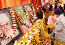 Lt Governor pays tribute to Malaviya, Vajpayee on their birth anniversary