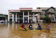 Sri Lanka batters Cyclone Ditwah as it claims 334 lives, leaves 370 missing
