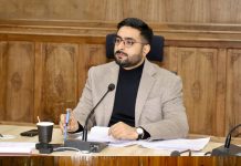 DC Srinagar reviews progress on saturation of Government flagship schemes in rural areas of District