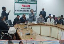 DHJ takes stock of Horticulture activities in Poonch district