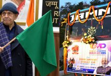 LG flags off J&K’s UT Contingent for 29th National Youth Festival-Viksit Bharat Young Leaders’ Dialogue-2026