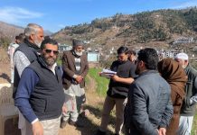 DC Rajouri reviews Jamabandi digitization, interacts with locals at border village Saroola