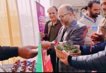 Director Agriculture Kashmir inaugurates Exhibition cum Awareness Programme for GI-Tagged Saffron