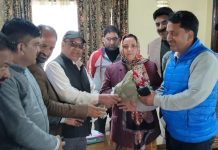 JKECC delegation calls on Education Minister Sakeena Itoo, express gratitude for reviewing TET order