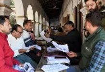 Election Commission suspends 7 West Bengal officials over misconduct in voter list revision