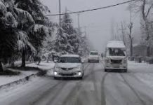 Snowfall, rains continue for 3rd consecutive day in Kashmir