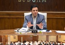 DC Budgam reviews Developmental Projects, key public issues of Sub-division Beerwah
